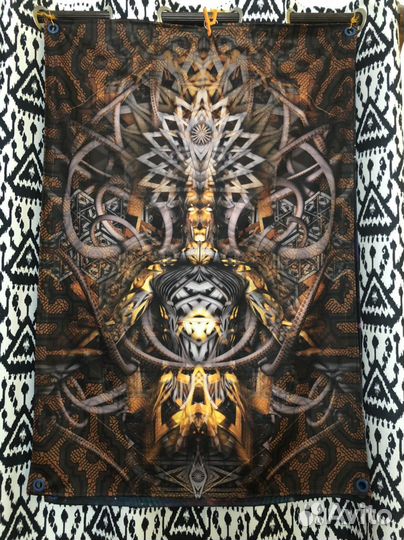 Неоновое полотно, Индия