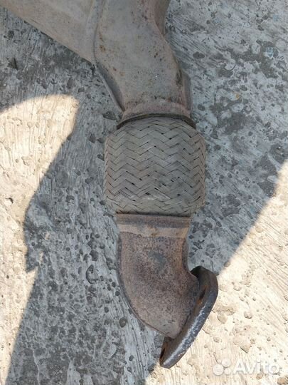 Труба глушителя приемная Land Rover Discovery 3