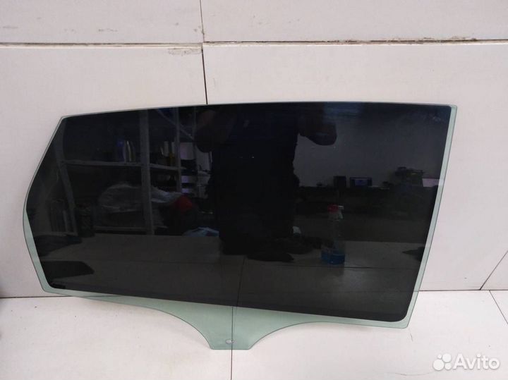 Стекло двери задней правой Ford Focus 3 2011