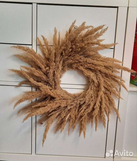 Интерьерный венок из пампасной травы