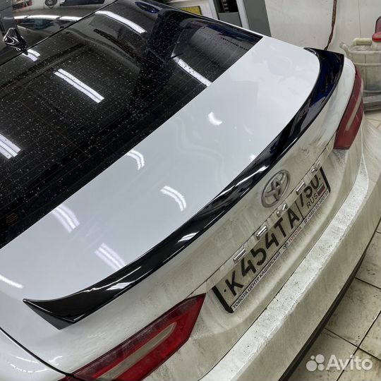 Спойлер крышки багажника Тойота Камри 70