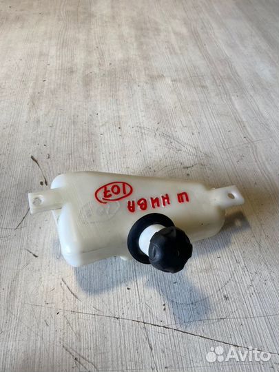 Бачок омывателя задний Chevrolet Niva 2020