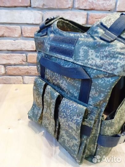 Бронежилет с плитами полный комплект