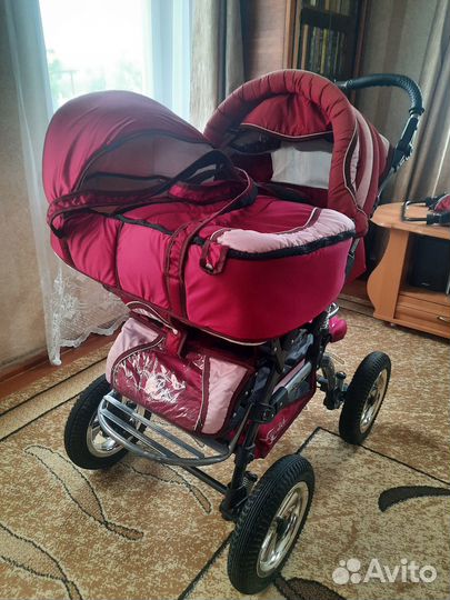 Всесезонная коляска-трансформер с люлькой