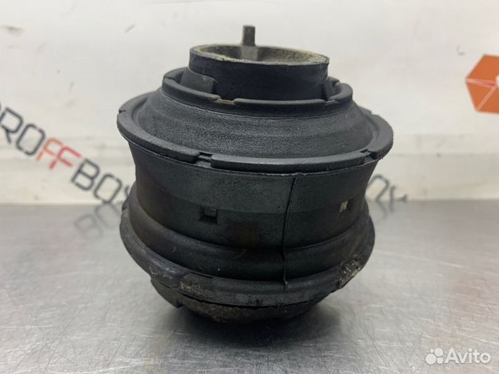 Подушка крепления двигателя Mercedes C-Class W203