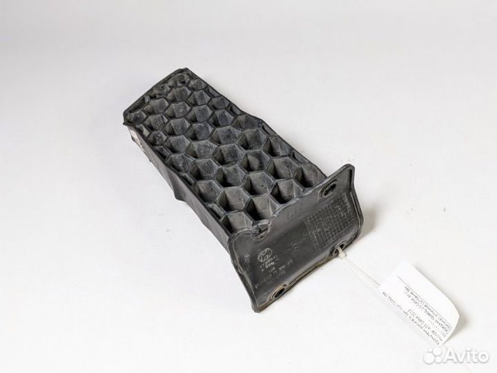 Кронштейн усилителя бампера передний левый Hyundai