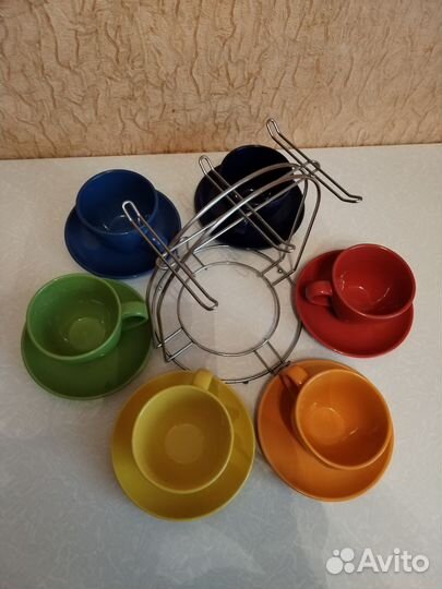 Чайный сервиз. Набор чашек с блюдцами