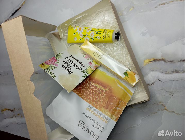 Набор косметики подарок для девушки, подруги