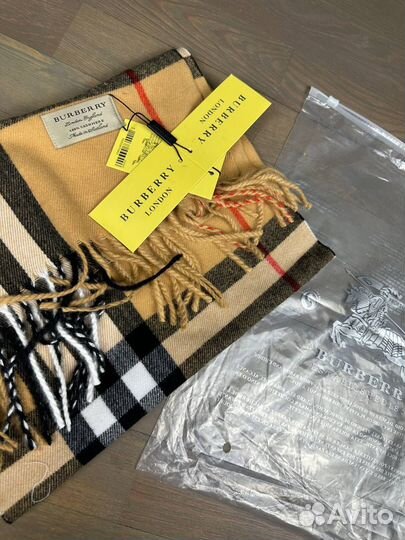 Шарф Burberry
