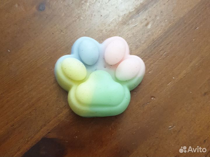 Тапа лапка радужная 1 штука в комплекте