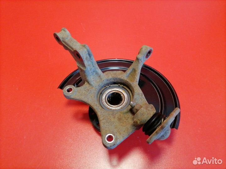 Цапфа/кулак поворотный передний правый Renault Dus