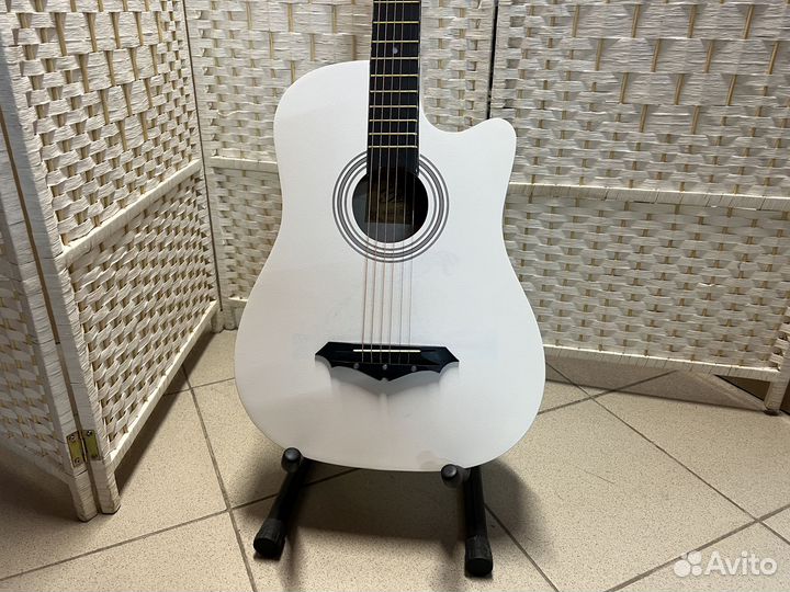 Гитара для обучения с комплектом