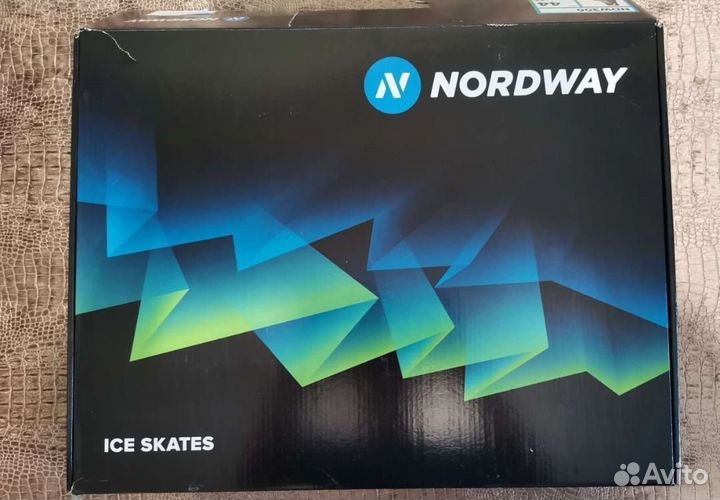 Коньки Nordway NDW300 + заточка, чехлы, сумка