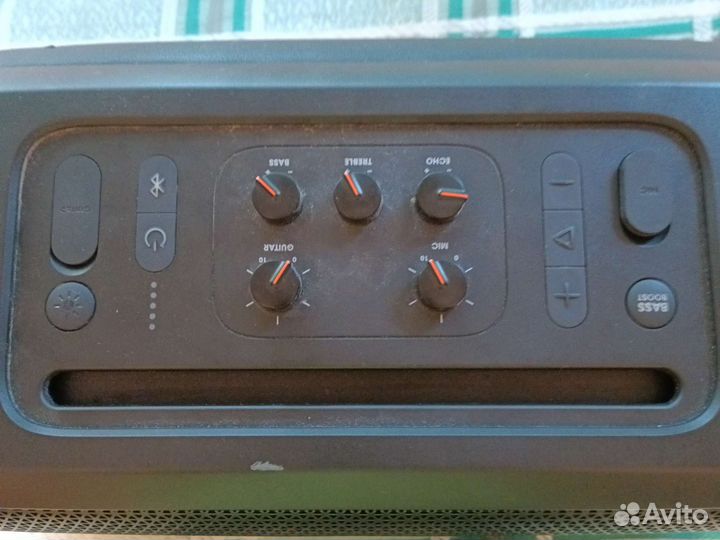 Колонка JBL partybox on-the-go