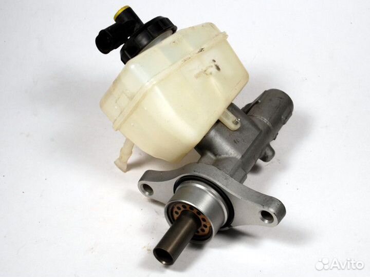 Главный цилиндр сцепления Renault Logan седан 1