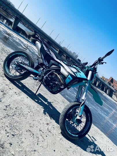 Avantis A6 lux motard