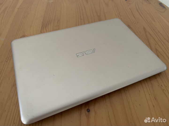 Ноутбук eeebook asus f205t