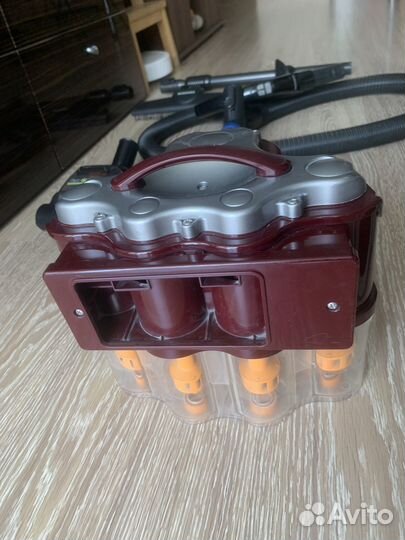 Пылесос Samsung SD9480 с аквафильтром