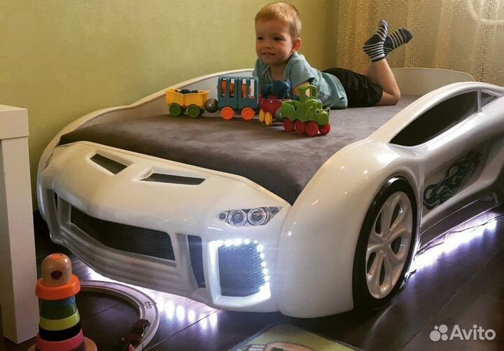 Кровать машинка детская