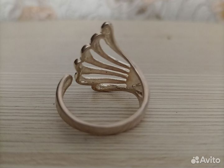 Серебряное кольцо