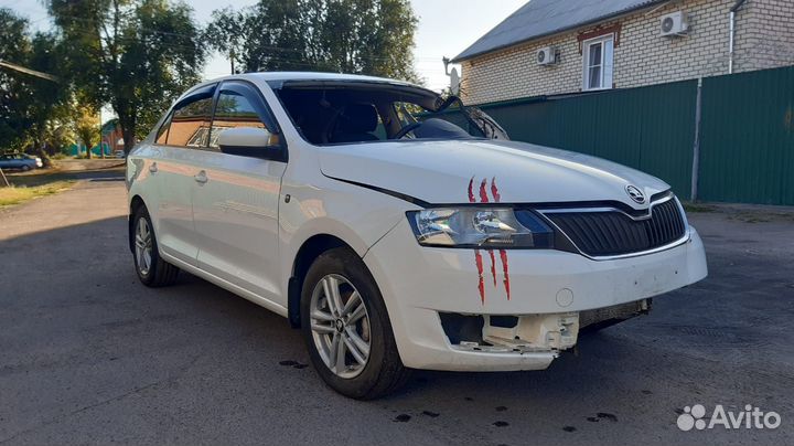 Шкода Рапид разбор