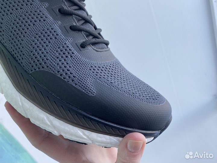 Кроссовки мужские 44 размер