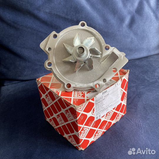 Новый водяной насос febi volvo