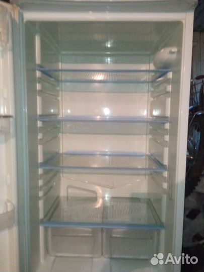 Холодильник Indesit