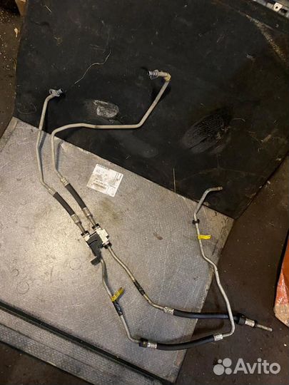 Маслопровод системы охлаждения Mercedes