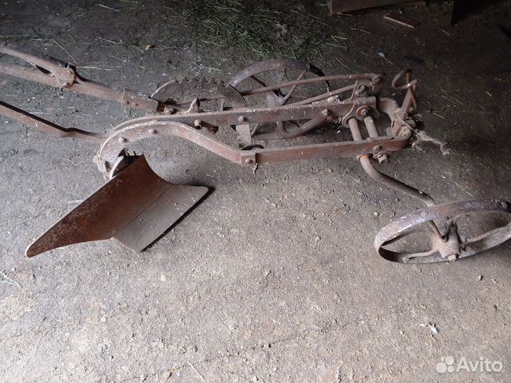 Конный плуг