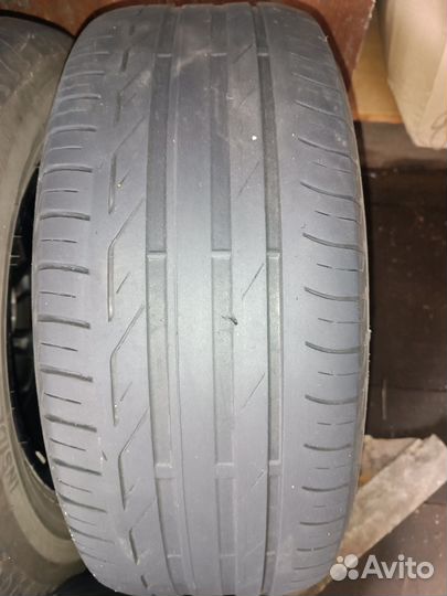 Bridgestone Turanza T001 225/60 R16