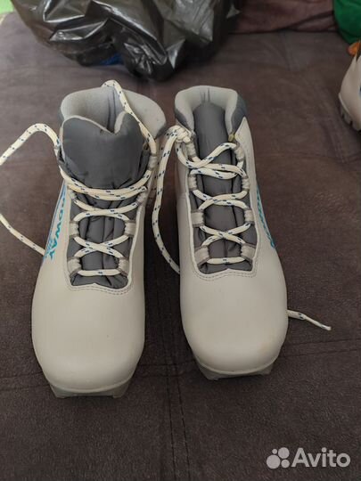 Лыжные ботинки