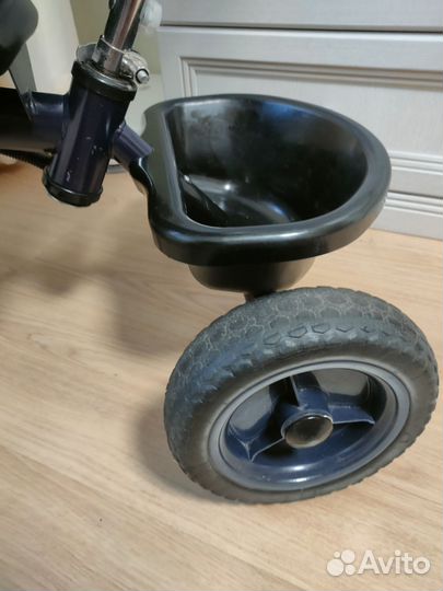 Детский трехколесный велосипед синий