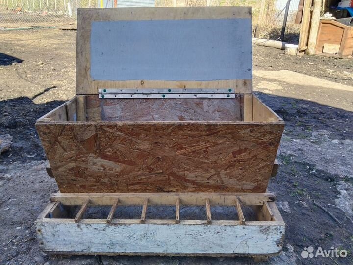 Автокормушки для домашней птицы