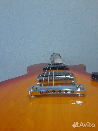 Электрогитара Epiphone les paul