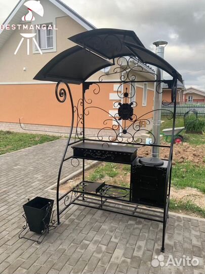 Мангал с крышей