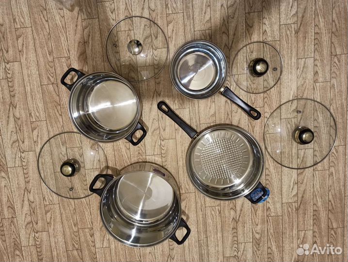 Набор посуды из нержавеющей стали Bergner