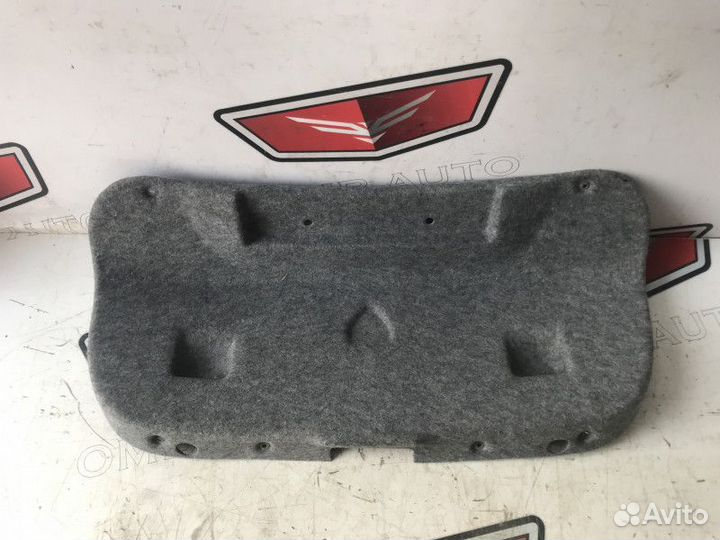 Обшивка крышки багажника BMW 3 E90/E91