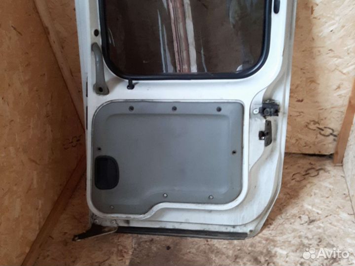 Дверь задняя правая рено Kangoo 1