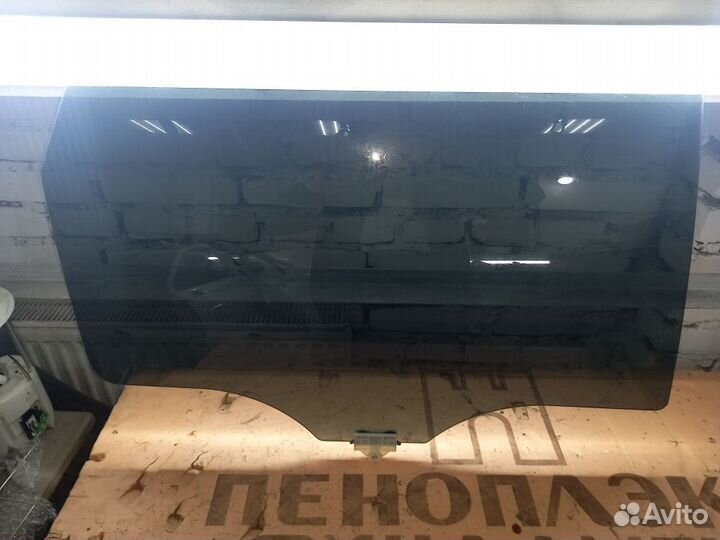 Стекло двери заднее правое Hyundai Santa Fe TM