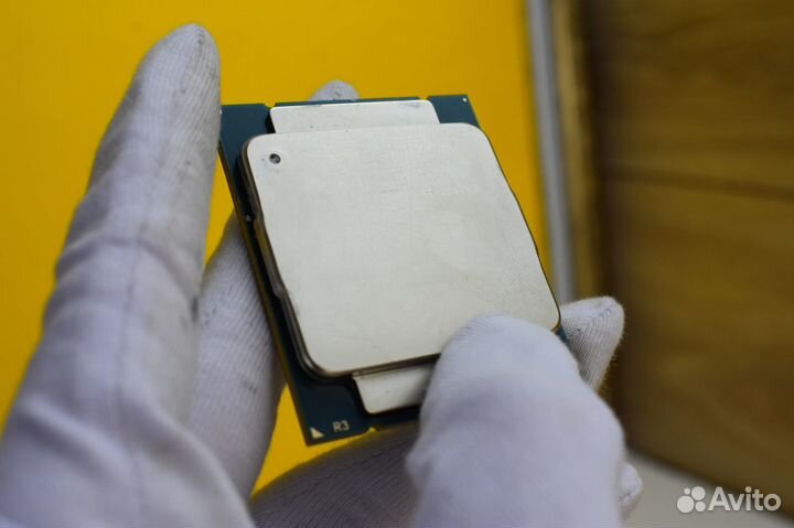 Процессор Intel Xeon E5 2667 V3