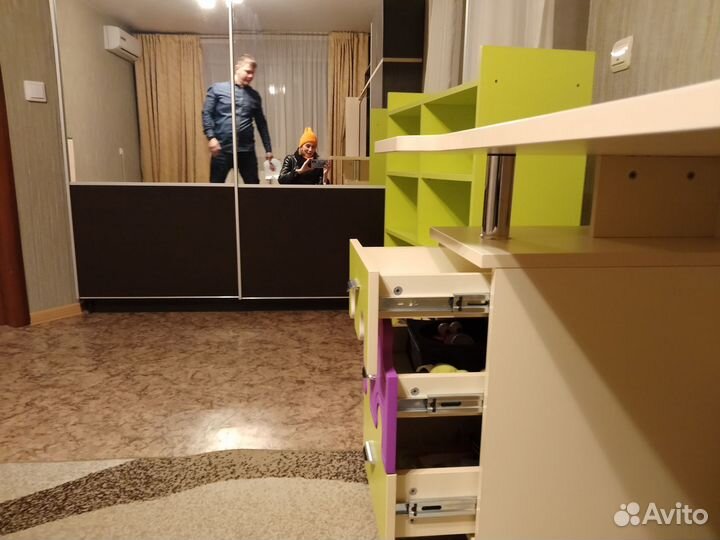 Письменный стол для школьника бу