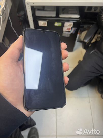 Телефон iPhone 11 разбор