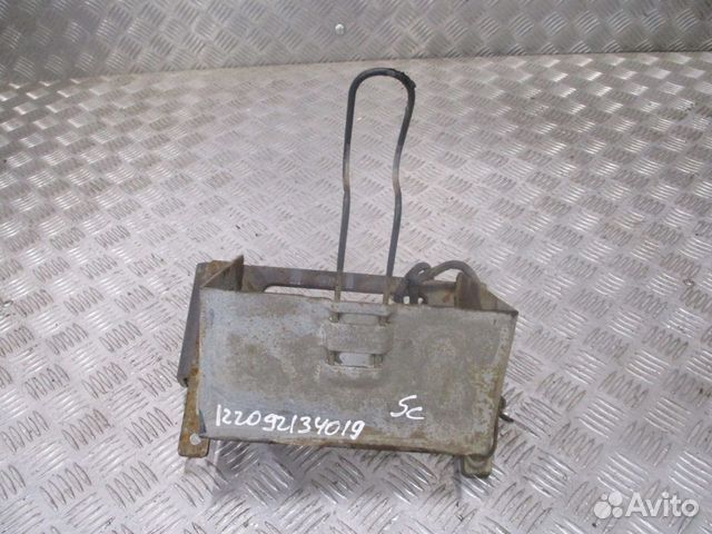 Кронштейн противооткатного упора левый Scania 1904