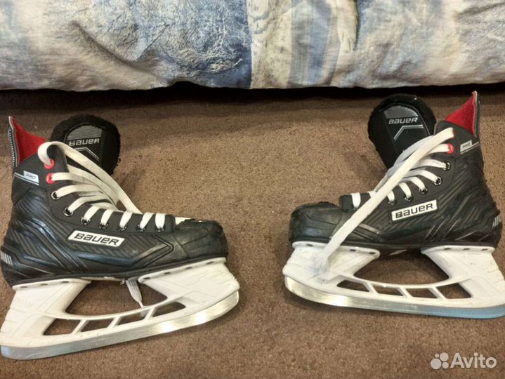 Хоккейные коньки bauer