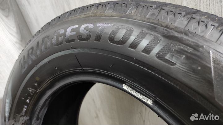 Bridgestone Blizzak VRX2 205/60 R16
