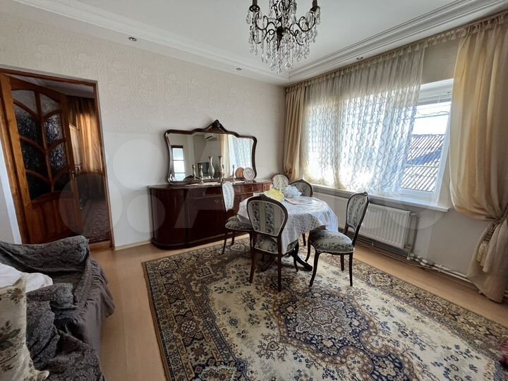 Дом 300 м² на участке 4,5 сот.