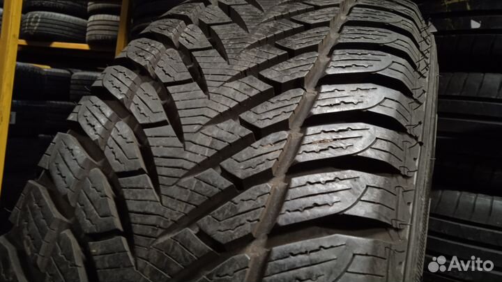 Goodyear Wrangler Ultra Grip 235/65 R17