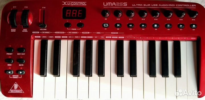 Мидиклавиатура Behringer uma25s