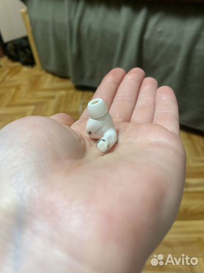 Наушник apple airpods